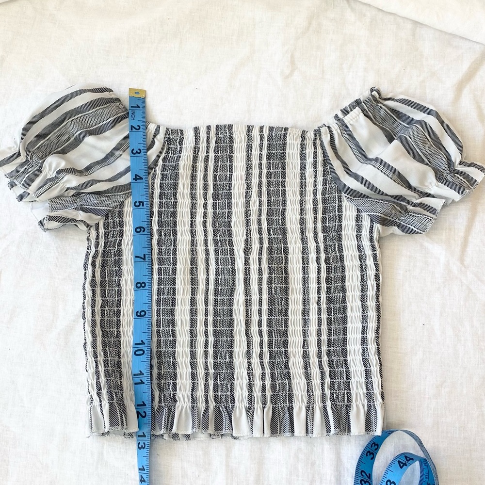 Japna Ruched Top - Picture 3 of 6